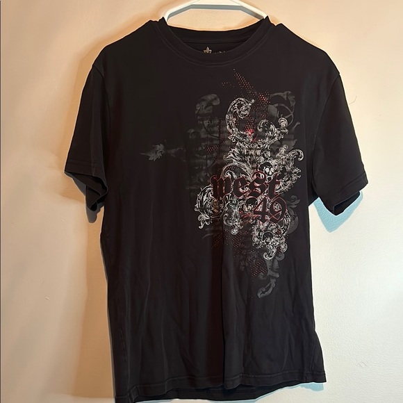 Black Short Sleeve Tee with Ornate Graphic - Picture 1 of 6